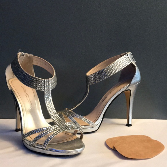 Beautiful Prom or Gala High Heels! - Picture 2 of 3